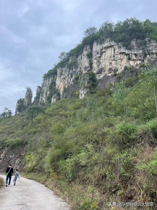 蒙阴七十二崮之一的瞭阳崮，不仅有壮丽风光，还曾有过血雨腥风