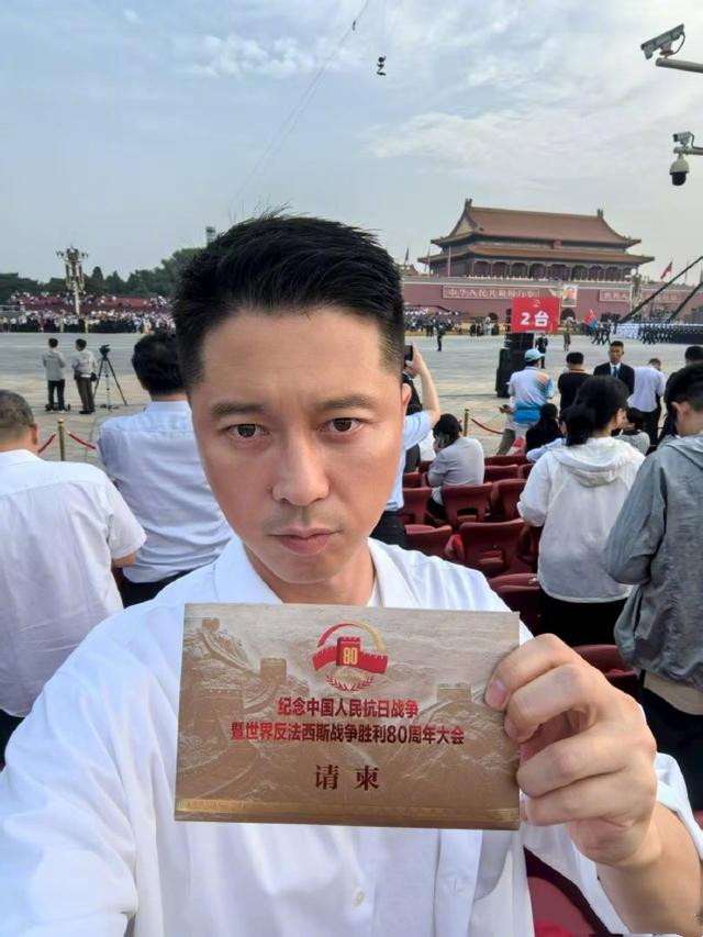 受邀观礼九三阅兵的8位明星，个个口碑好，这才是我们该追的明星