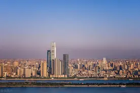 长沙楼市四连跌，长沙楼市梅溪湖板块房价从17000元跌至16000元图片