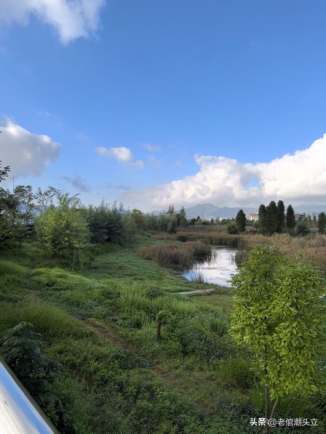 冬天的早上 晒着太阳从大观楼徒步到西山茶马花街 是什么样的感受？