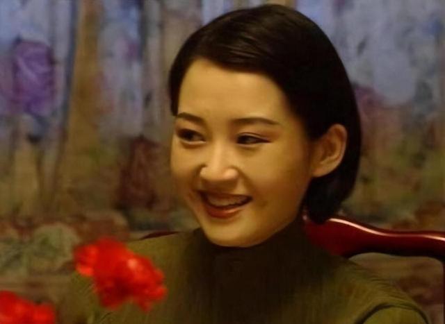 她一生 “风流成性、老少通吃”，撩汉无数，现如今56岁却依旧单身