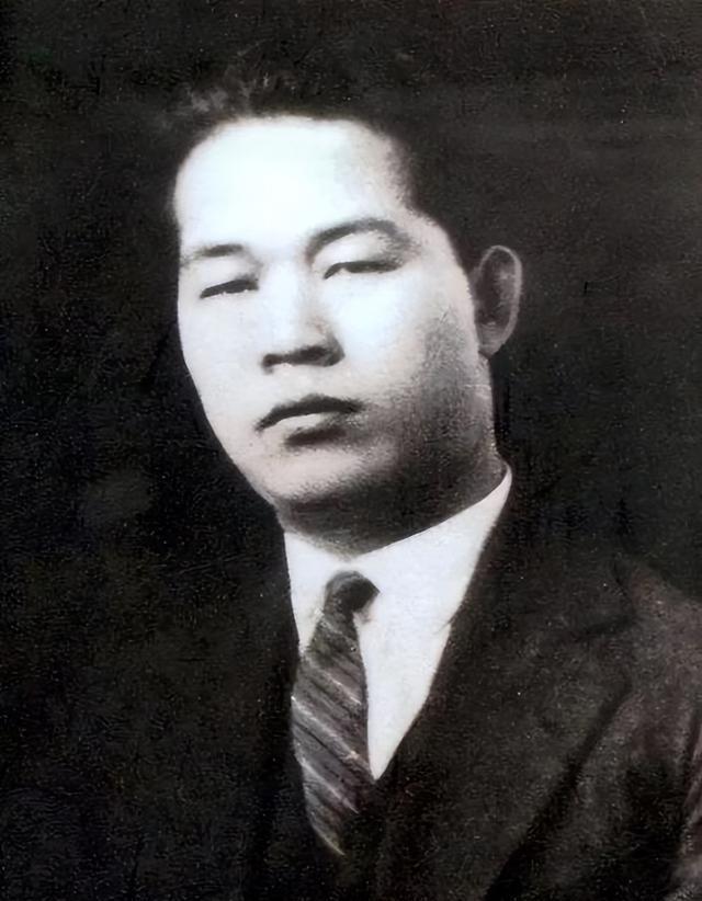 蒋介石临终前告诉蒋经国：我这一生只敬佩一人，畏惧两人! 第2张