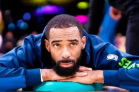 “帮帮我吧，我时间不多了”！36岁老控卫，冠军会在今年吗？图片