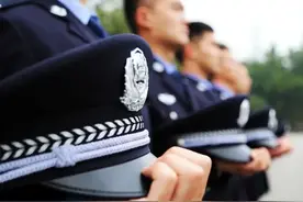 警校老师是警察图片