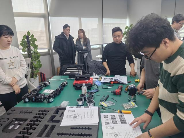 耗时3年！X1机器人突破4大难题，加州理工实现陆空一体化自主系统