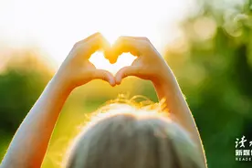 一个人爱不爱你，从微信聊天就可以看出来图片