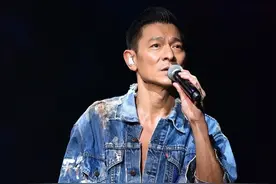 63岁的天王——刘德华举办深圳演唱会，唱功如何？硬核分析！图片