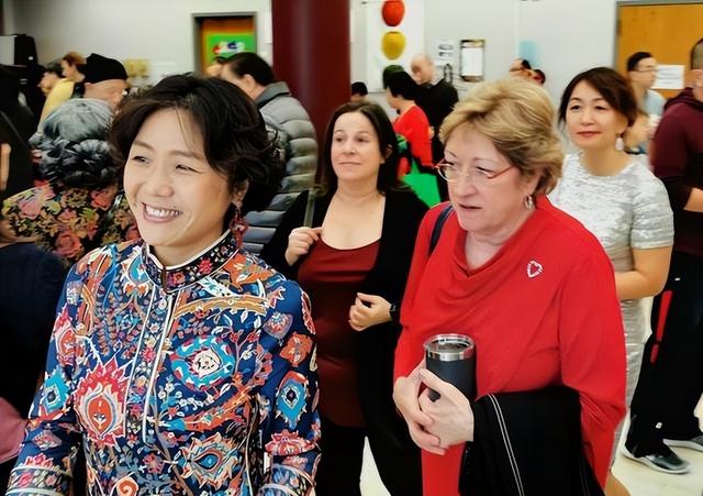 渴望回归祖国的“中华胶”，呼唤中国开放移民，建立“第二家园”