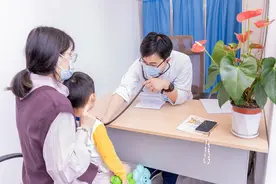 高烧、咽痛、呕吐……近期儿科疱疹性咽峡炎人数增长 家长可这样应对图片