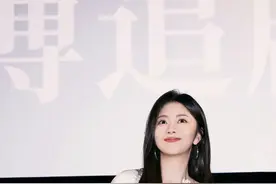 "谭松韵发型大挑战：焊上长发VS短发精灵，你pick哪一挂？图片