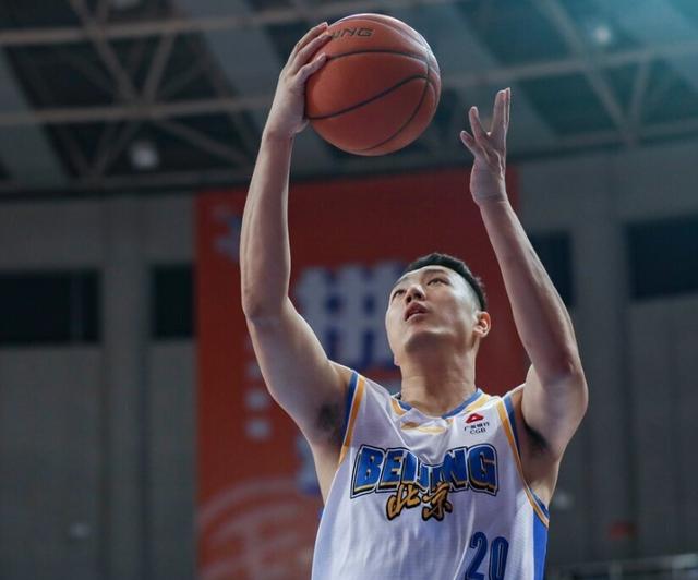 CBA爆大冷！山东男篮绝杀北京，陈林坚10分 本土奇兵14中6砍下15分