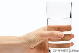 都是手抖，为什么我是帕金森，他却是特发性震颤？图片