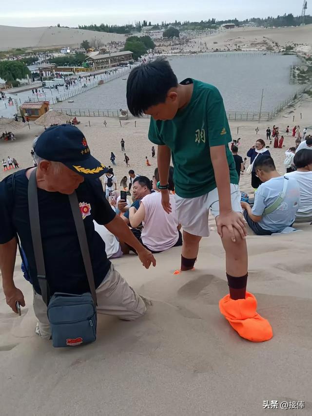 张传禄：游鸣沙山月牙泉