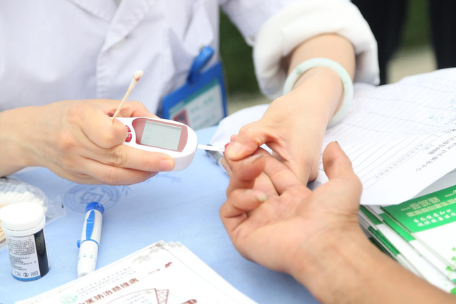 不要日行10000步！医生严肃警告：60岁后，4种运动能不做就不做