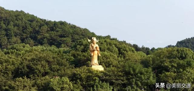 跟着交通去旅行|一湖双镜 舟行古今 东钱湖“双”航线勾勒水墨与烟火双面美学