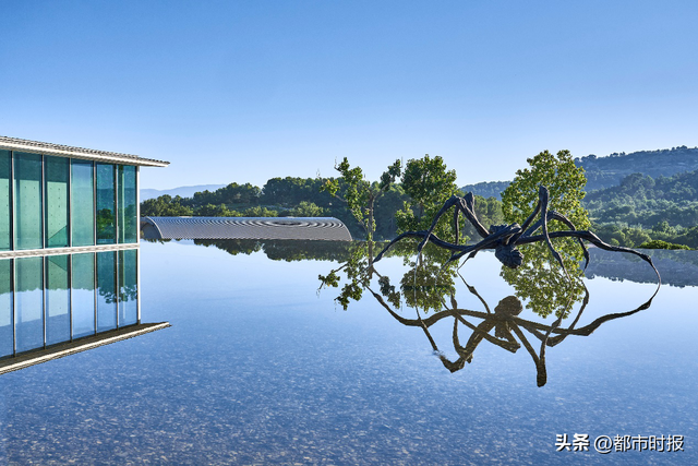 京东旅行助力公益义拍，定制游“法国艺术酒庄之旅”亮相UCCA Gala 2025