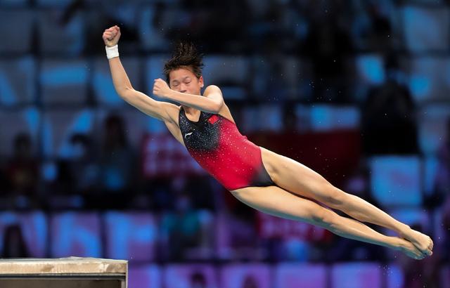 直到王伟莹坦白全红婵退出个人赛原因，才懂樊振东那番话真没说错