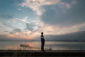 年年招，年年走：浅谈农商行新员工离职率高的问题图片