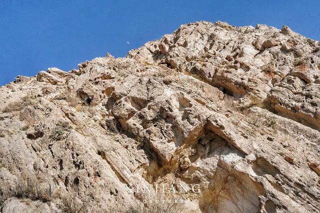 飞越5000多公里,只为看一眼在崇山峻岭间屹立的中国西极