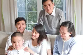 人老了，和亲家交往时，做到“3不动、2不碰”，关系越来越好图片