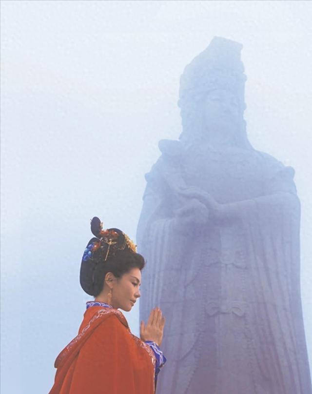 一波未平一波又起！释永信被抓，央视名嘴紧急发声，有女星被牵连
