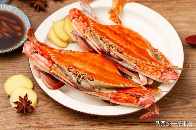 自驾车营地：山东威海荣成沿海床车房车免费露营地停车场自驾营地