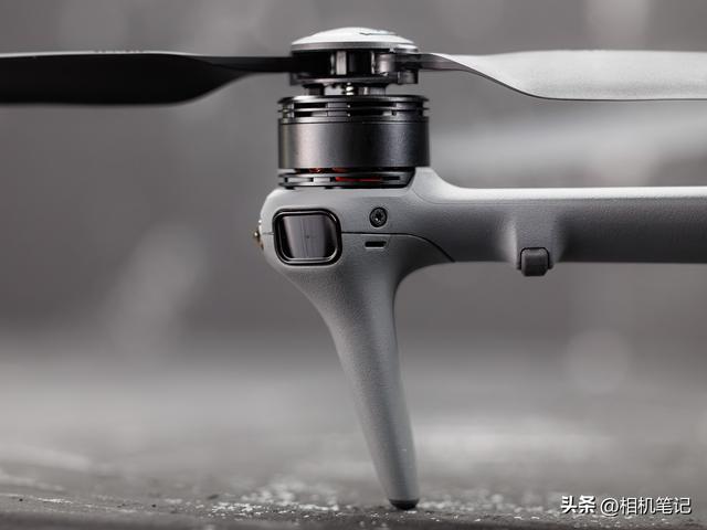 让航拍再次伟大！搭载1亿像素哈苏主摄的DJI Mavic 4 Pro动手玩