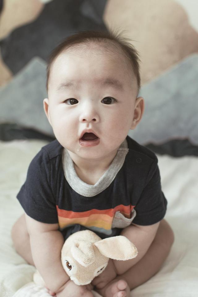 如果想让你的孙子很多年后依然记得你，那就请和孩子玩游戏吧