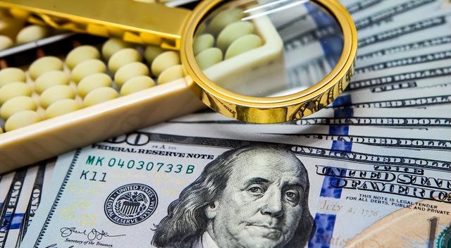 加拿大反水，狂抛567亿美债，白宫梦碎	，中国持仓一夜回到17年前