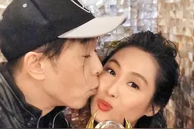 看了这13对港圈明星夫妻，谁还敢说娱乐圈没有真爱，都见证了爱情图片