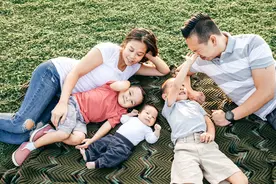 多子多福？2个儿子，1个女儿，72岁的孤寡老人感慨：多子多债！图片