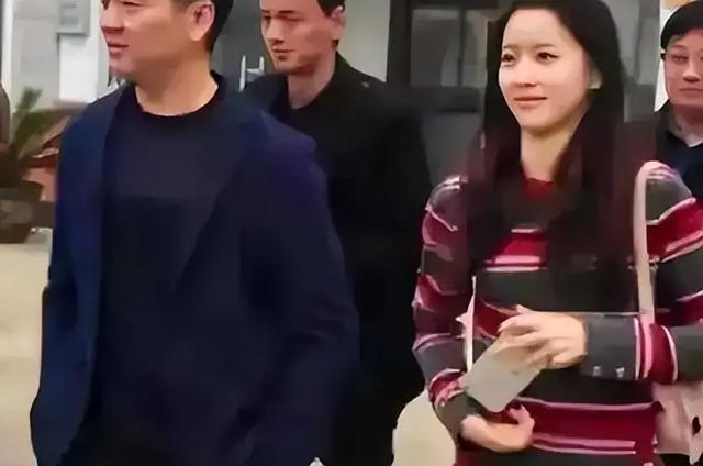 相差19岁又如何?章泽天与刘强东用行动粉碎所有质疑