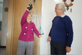 太原：奇迹！丈夫悉心照顾 唤醒“沉睡”妻子图片