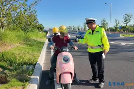 事发襄阳高架！警方开始严查.....图片