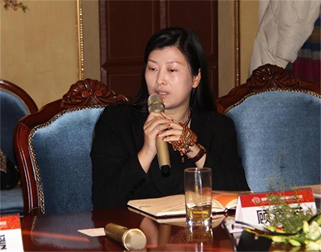 靠美色4年借了17亿，住豪宅过奢侈生活的顾春芳，如今过得怎样