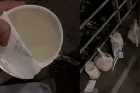 网友：奶茶外卖秒变白开水？茶百道回应：涉事员工门店均遭解约！图片