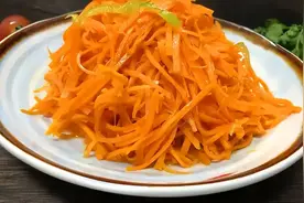 胡萝卜用油炒了吃才有营养？并不是，正确吃法是这样的！图片