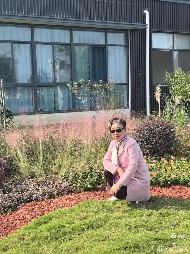 黎如芷｜秋意沐芳华，姐妹携手同行