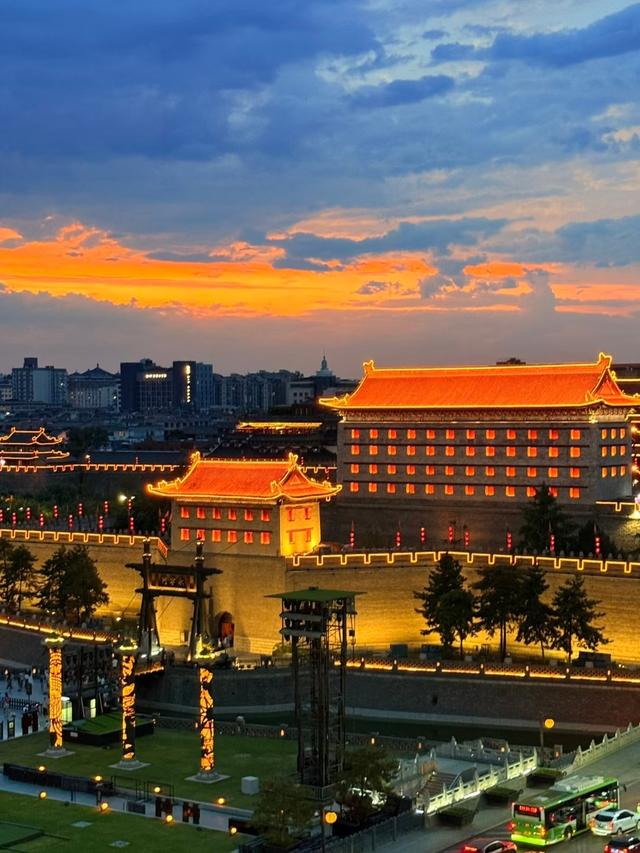 都说西安比郑州还要名气大，两地深度游后，才发现差距真的很大