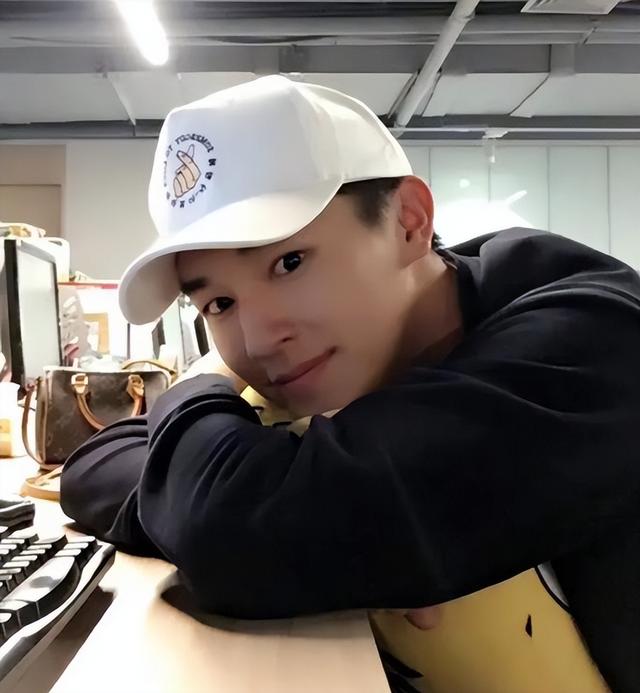 杨旭文坦白和陈若琳真实关系	，担心的事发生，8年前闹剧就开始了