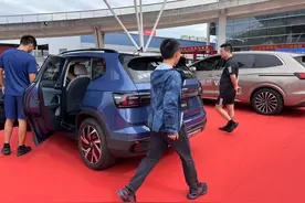 5天获订709单，试驾约2560组！盐城东方汽车广场点燃消费热潮图片