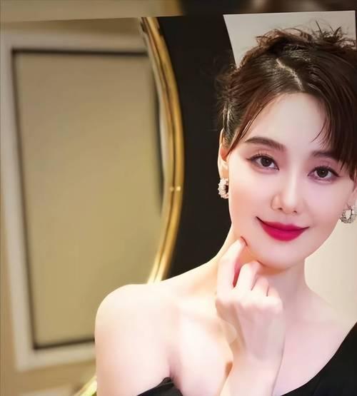 讨好大佬陪睡上位？遭央视“开除”？曾是央视女主持谣言有多离谱