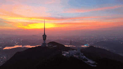从地铁口出发，坐专线直通梧桐山凌云道！