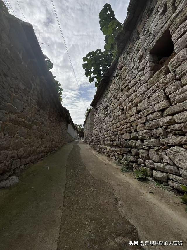 莱芜禹王山顶有座明初建立的古村：东平洲