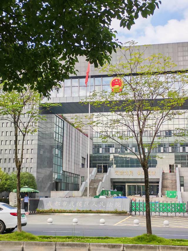 家暴案当事人小谢谈过往经历