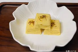 用山药、小米和茯苓制作一款香甜软糯的​山药小米茯苓糕图片