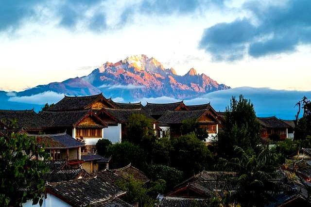 夜深人静时最适合发圈的句子：干净又治愈，句句写进心里！