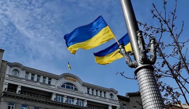 两手空空结束访华，乌克兰收到的第一条消息	，是特朗普掀翻谈判桌