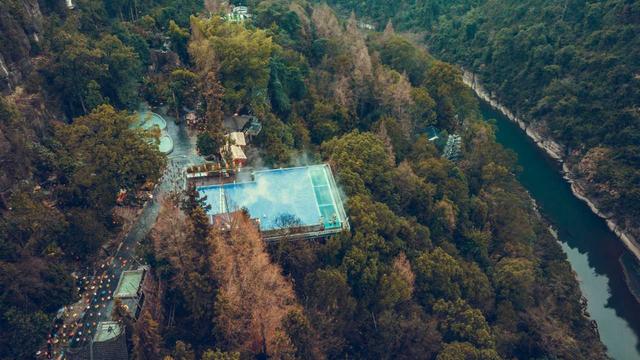 想玩点不一样，这个冬天，让我们去湘西过大年！