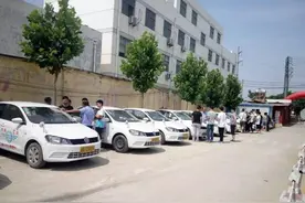 开车也需要天赋，教练：几类人不宜开车上路，考驾照就是浪费时间图片